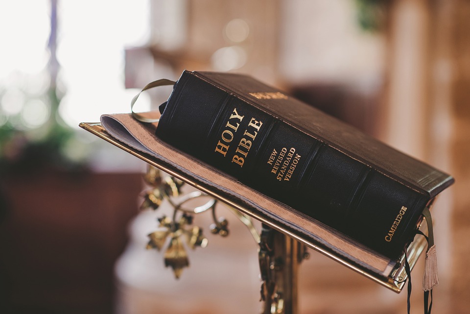 Navigating Life’s Challenges with the Help of Christian Principles